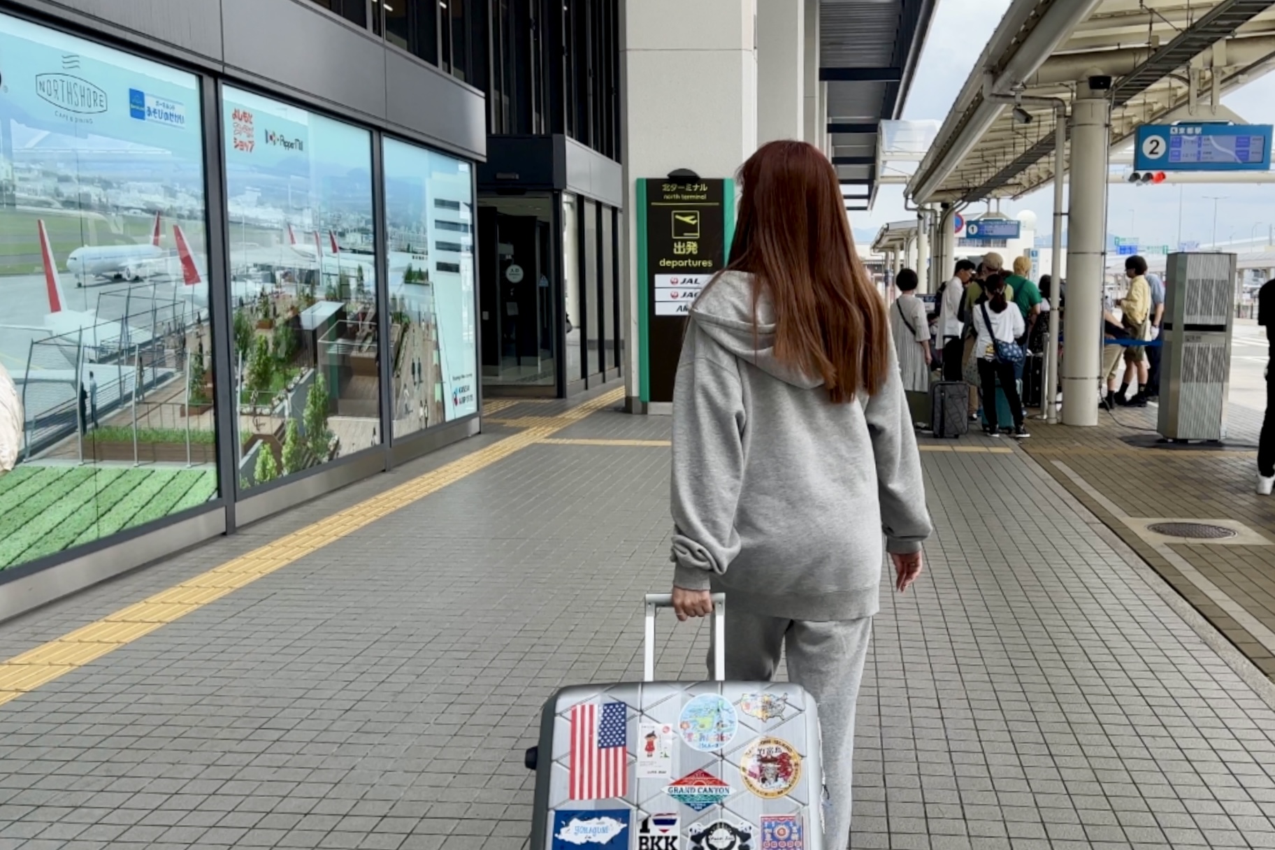 大阪空港駅から伊丹空港へ